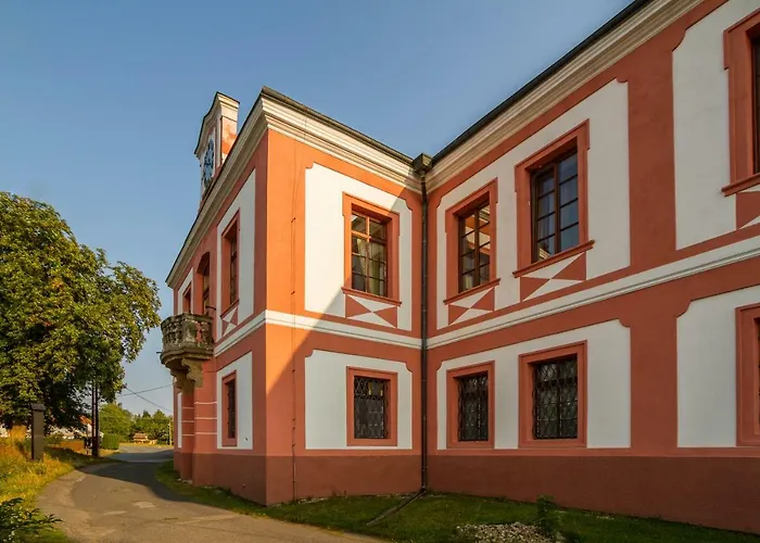 Гостевой дом Zamek Lobec